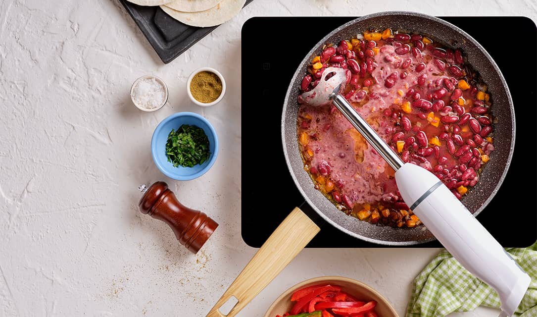 Ingredientes para burrito mexicano na frigideira