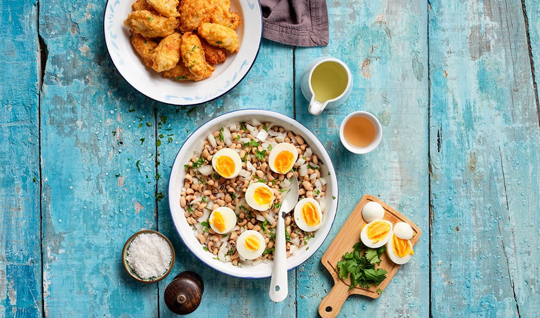 Ingredientes para salada de feijão frade