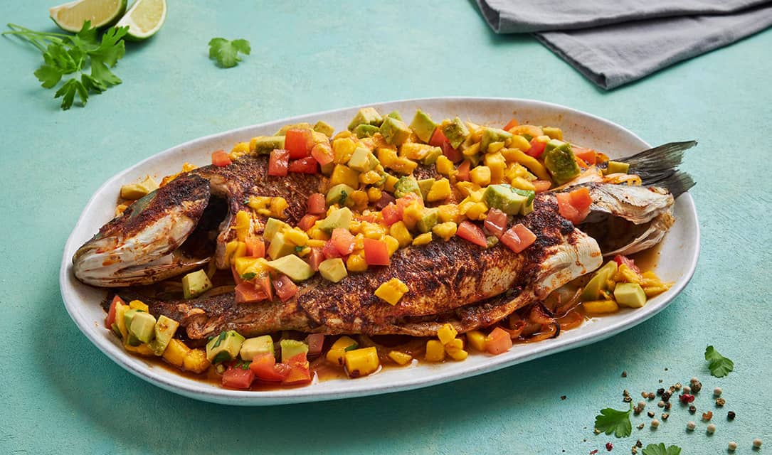 Fula - Robalo Assado no Forno com Tomate e Abacate