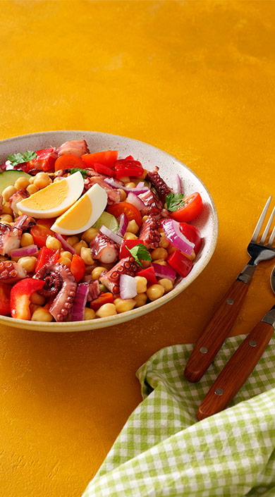 Salada de polvo com grão de bico