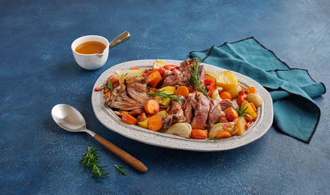 Cabrito assado no forno com batatas