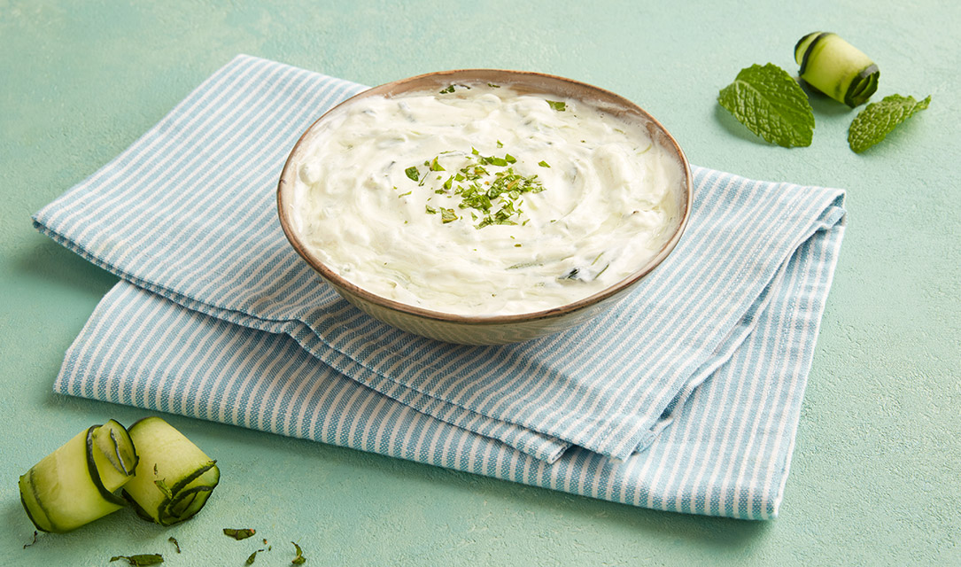 Molho Tzatziki com hortelã e pepino