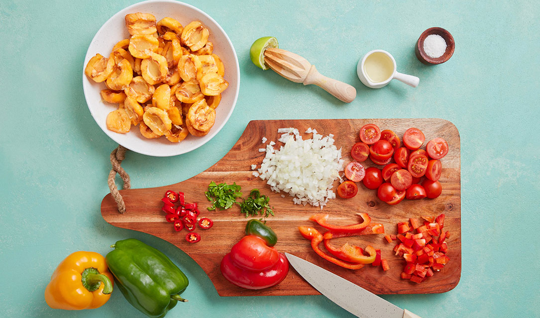 Ingredientes cortados para salada