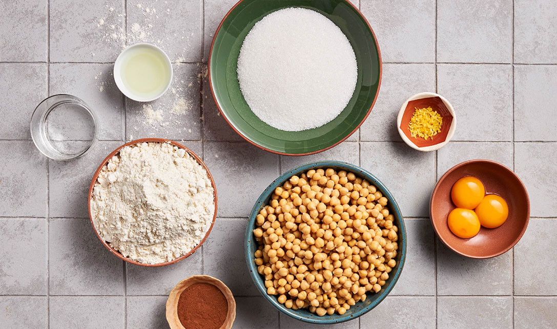 Ingredientes em taças para receita de azevias