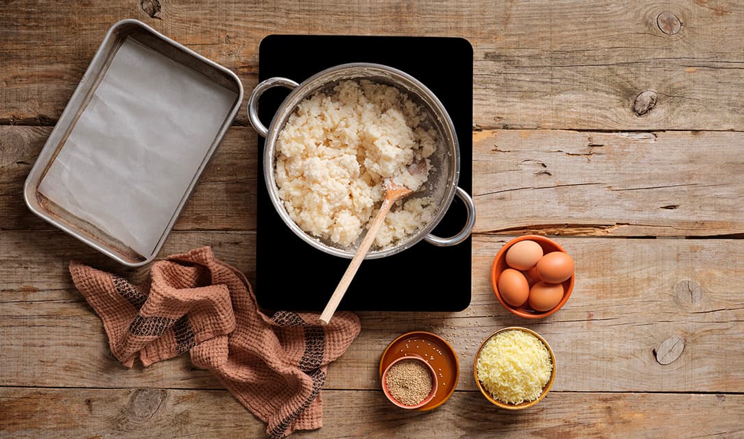 Mistura de ingredientes no tacho