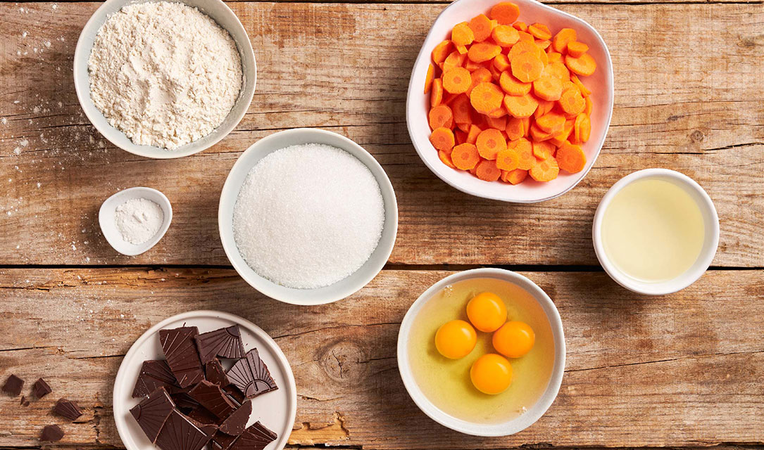 Ingredientes para bolo de cenoura com chocolate