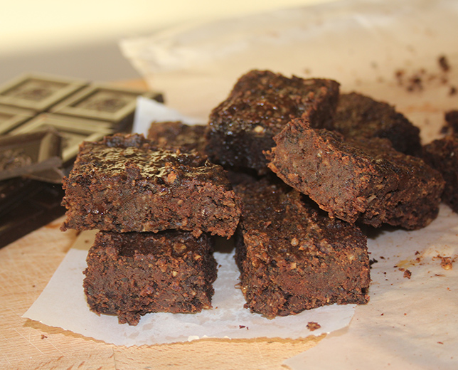 brownie de chocolate e feijão preto