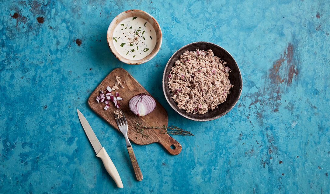 Pita com Hambúrger de Cavala e molho de iogurte