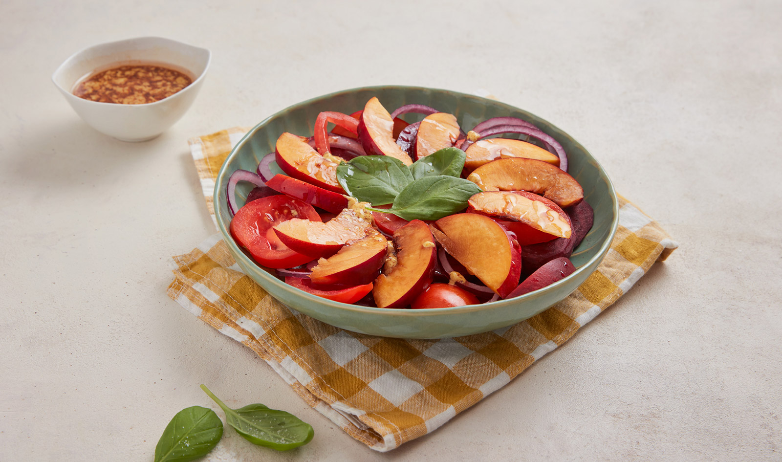 Salada de Beterraba, Tomate e Nectarina