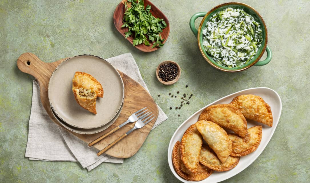 Pastéis de massa tenra empratados
