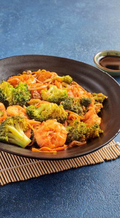 Receita de Wok de camarão com brócolos