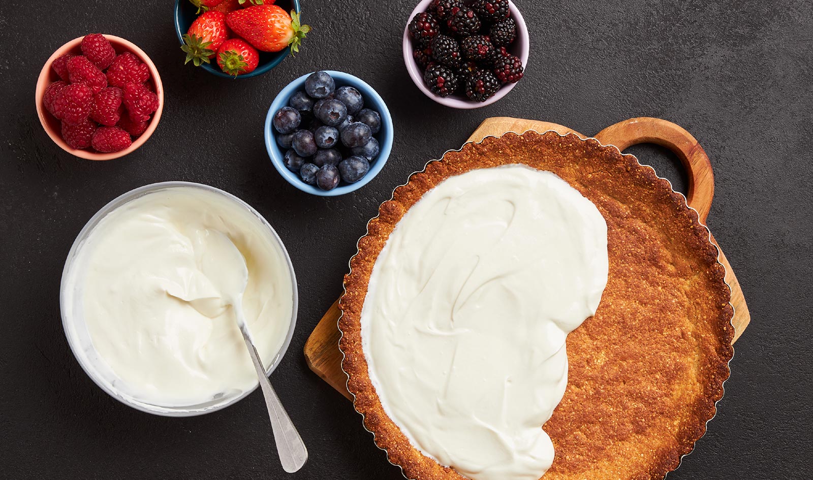 TARTE DE AVEIA COM IOGURTE E FRUTOS VERMELHOS