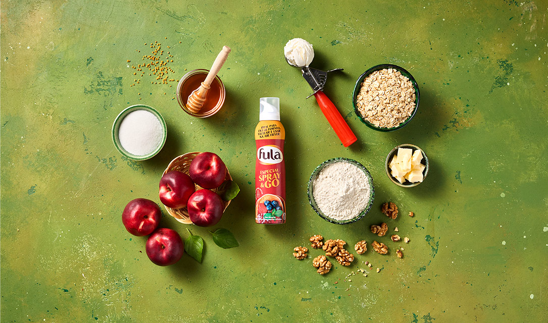 Pêssegos com crumble e gelado