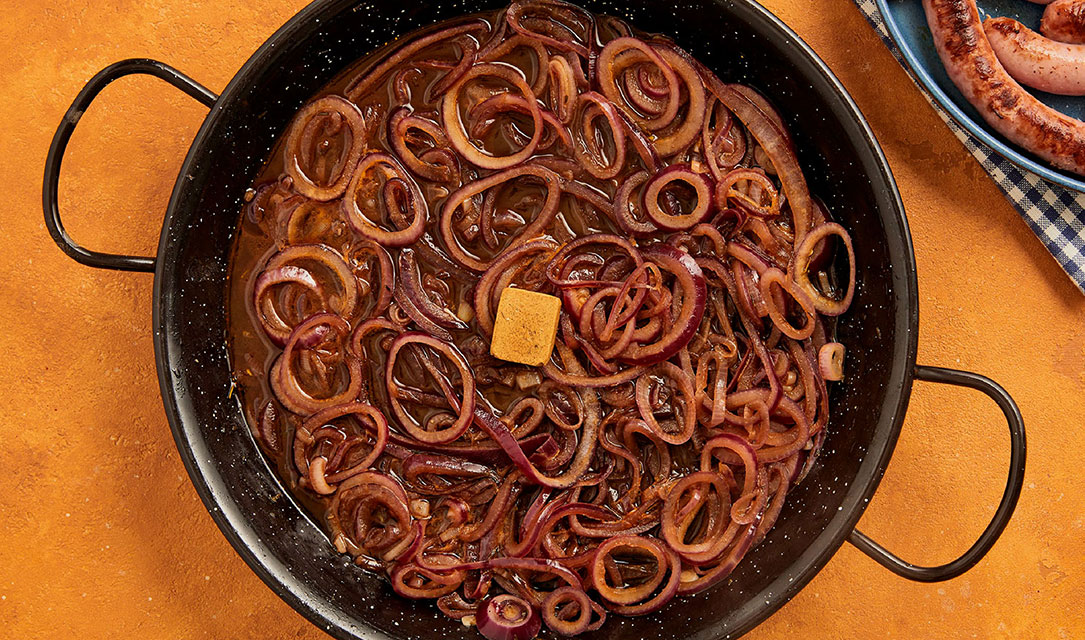 Molho para receita de salsichas na frigideira