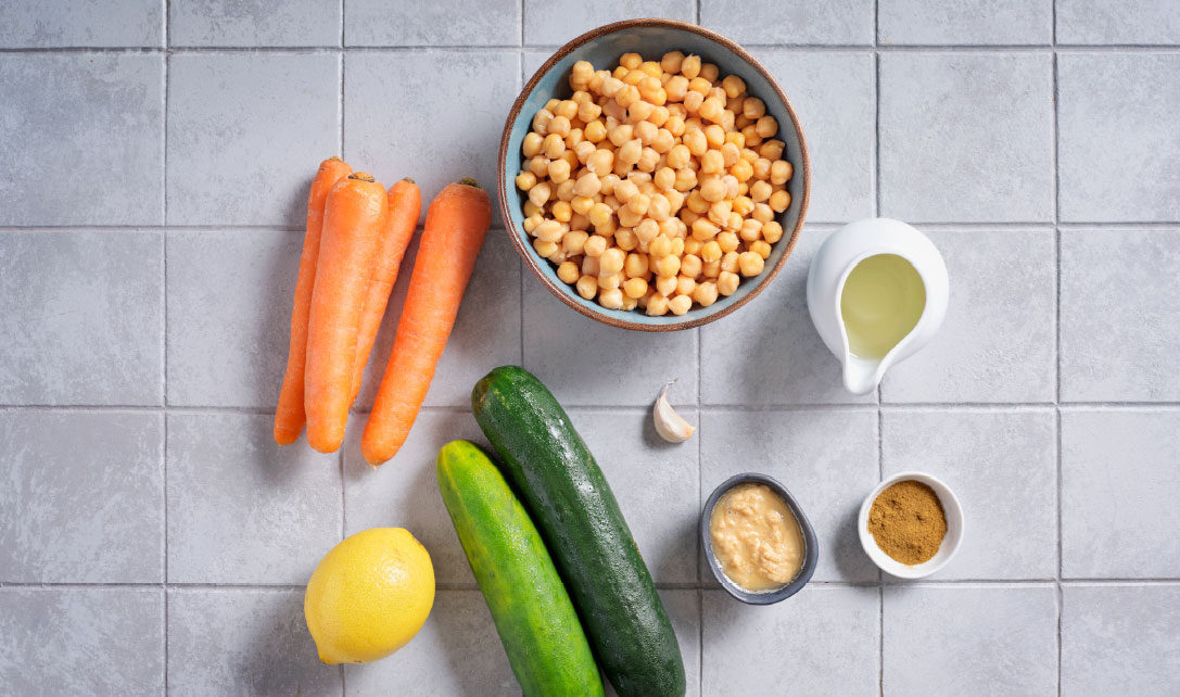 Ingredientes para hummus com vegetais