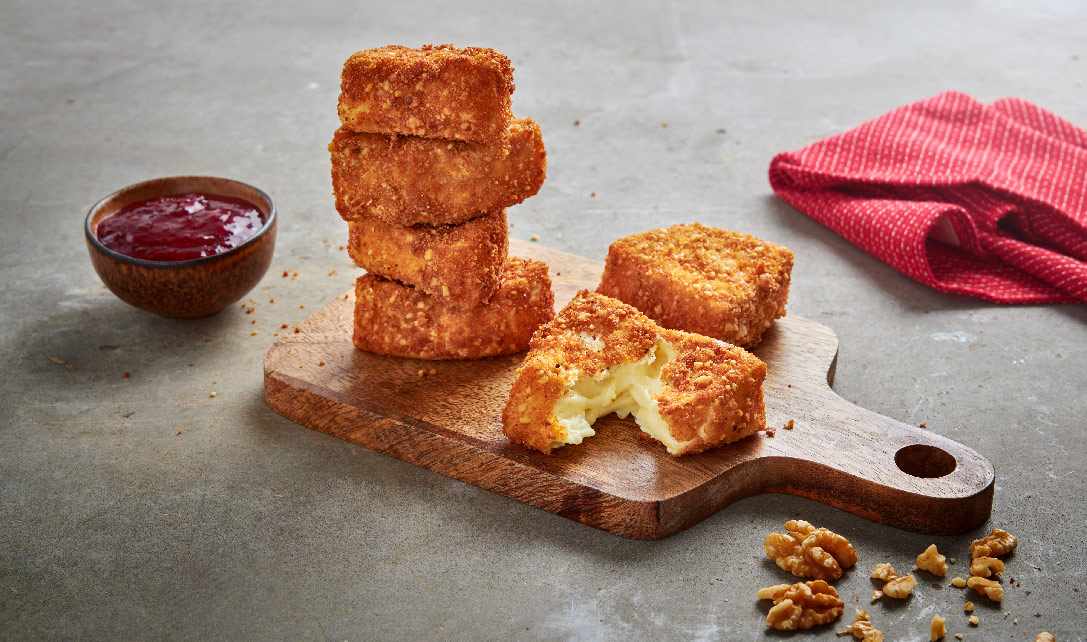 Camembert frito com compota de framboesa