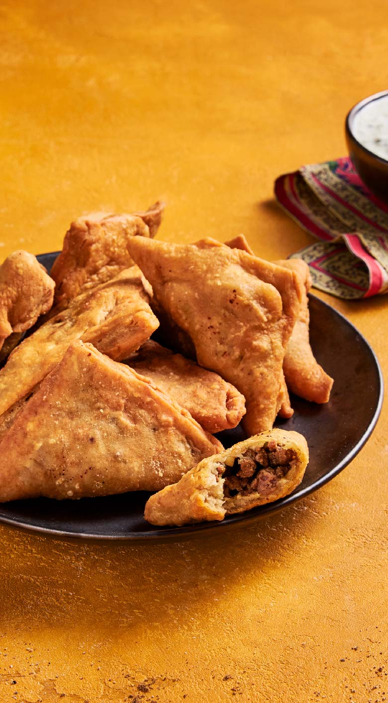 Receita de Chamuças com molho de iogurte