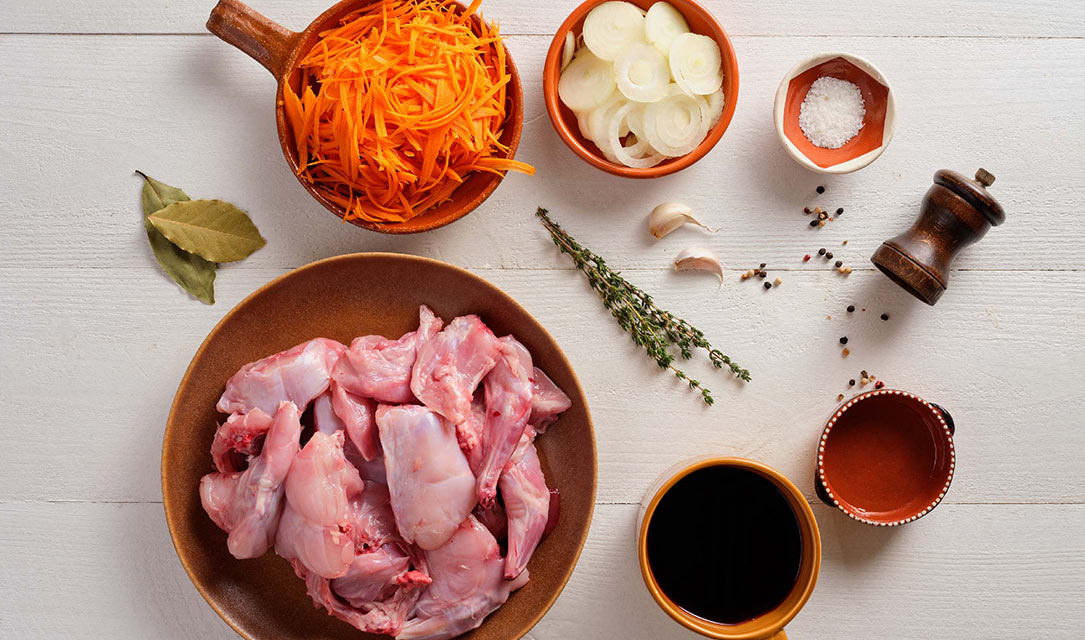 Ingredientes para receita de coelho estufado
