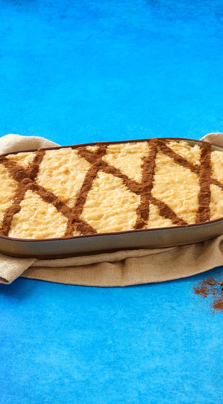 Aletria com leite, especiarias e citrinos