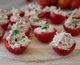 Tomatinhos recheados com pasta de atum