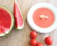 Gaspacho de melancia com camarão